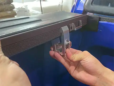 Low Profile Hard Quad Fold Tonneau Cover For Cheverolet